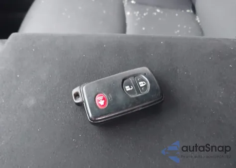 2013 Toyota Prius V Five из США, поврежденный, VIN JTDZN3EU8D3198725